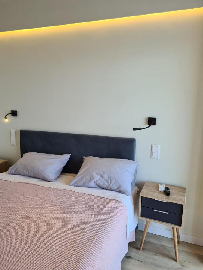 Grace Seaside Apartment Лутраки Екстериор снимка