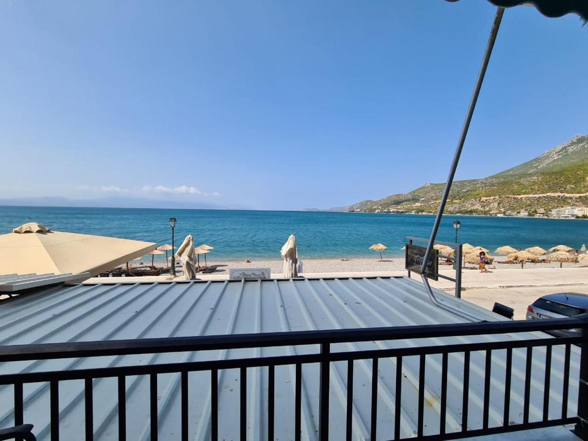 Grace Seaside Apartment Лутраки Екстериор снимка