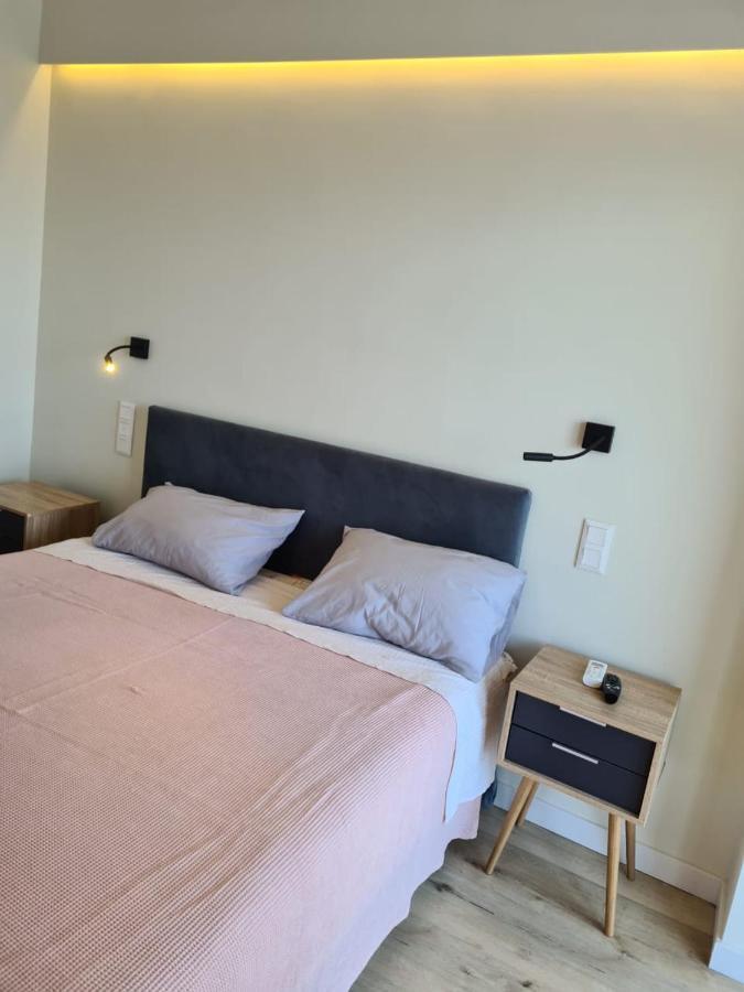 Grace Seaside Apartment Лутраки Екстериор снимка